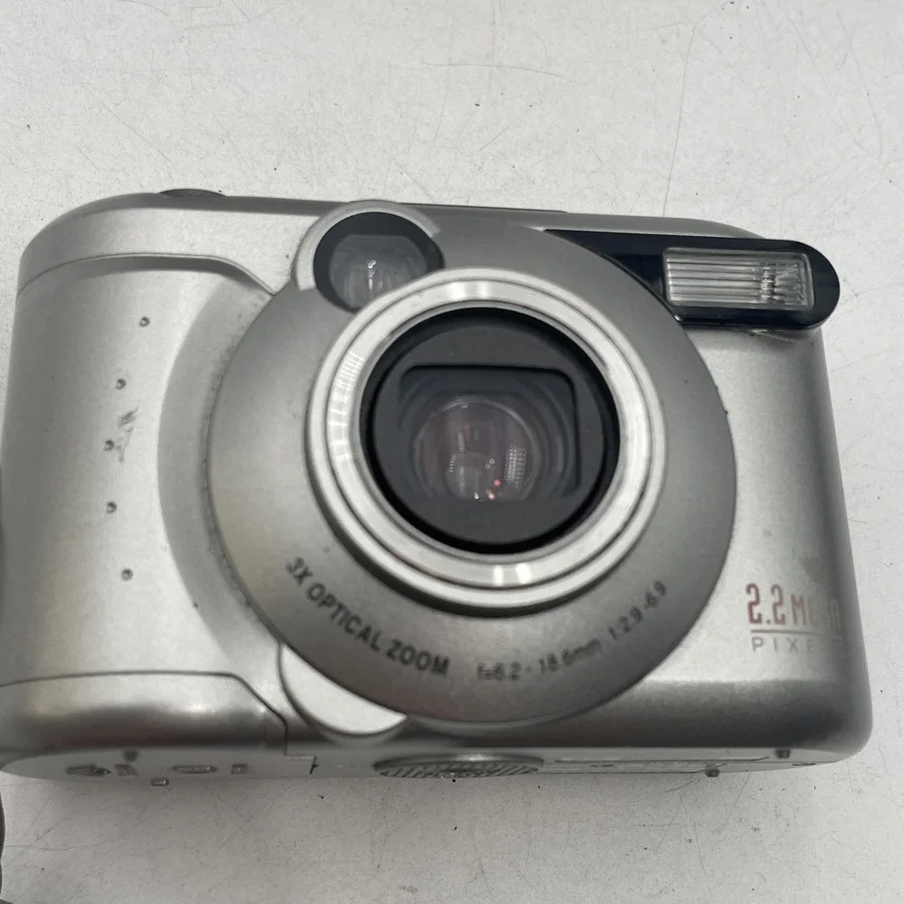 Toshiba PDR M25 2.2MP Digital Camera 3X Zoom+Battery+SD Card+Case-Silver TESTED